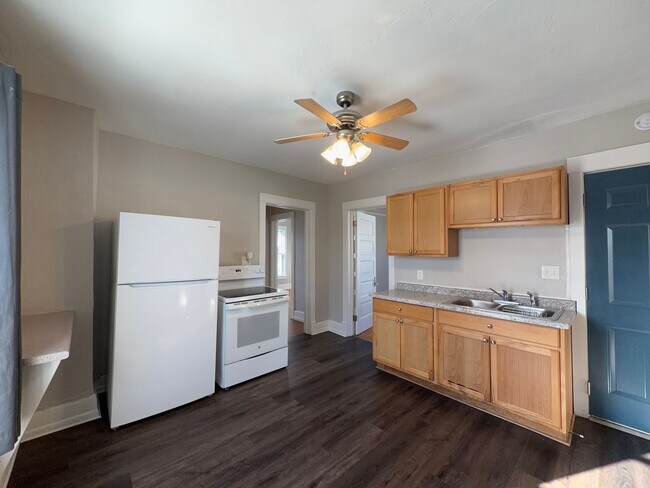 Foto del edificio - 1865 Fisher St