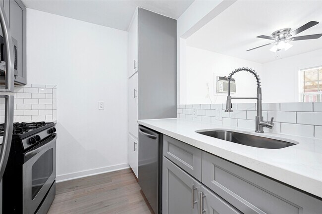 Foto del edificio - 5718 Eskridge St