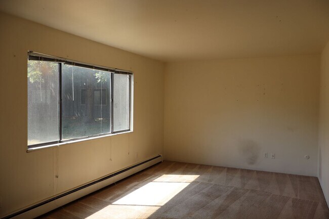 Building Photo - Comfortable Condo Living in Central Fort C...