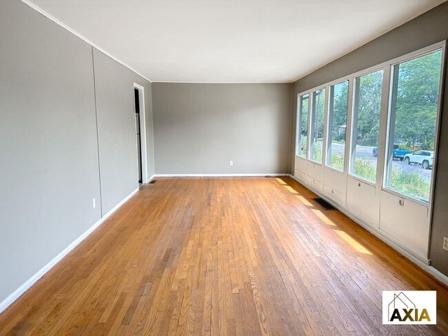 Foto del edificio - Million Dollar Views for Fall Pre-Lease!