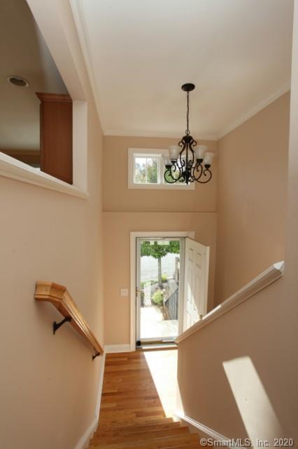 Foto del edificio - 32 Crows Nest Ln