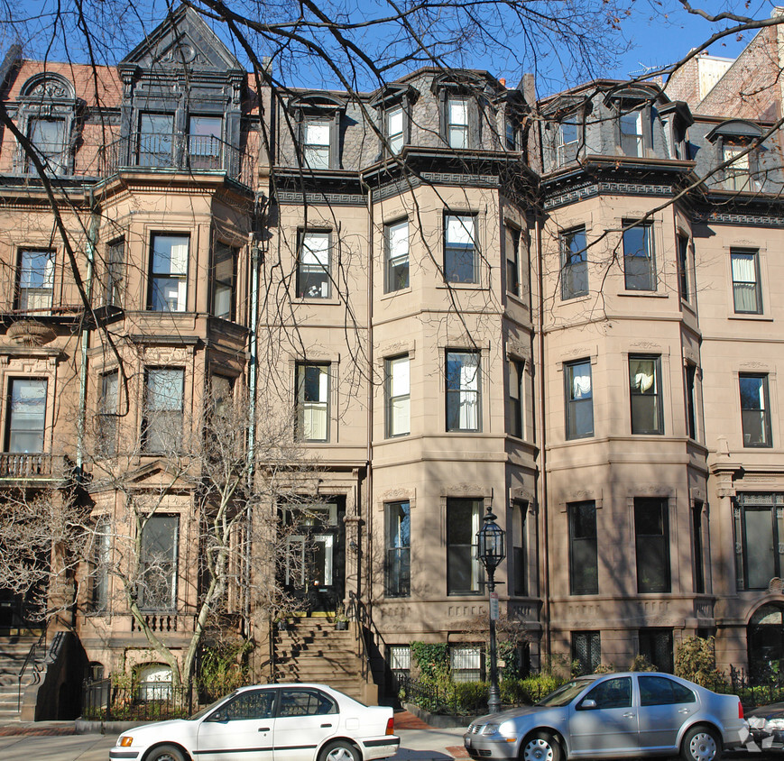 Building Photo - 117 Commonwealth Ave