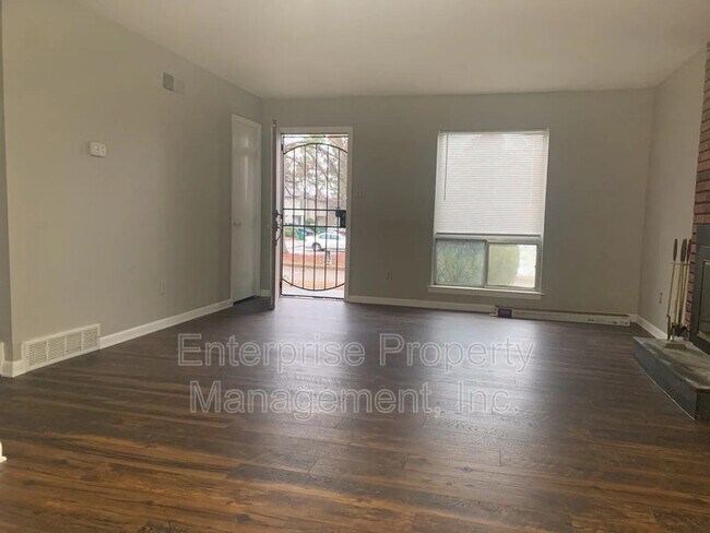 Foto del edificio - 4722 Queens Lace Ct