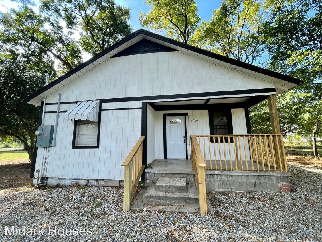 Primary Photo - 3 br, 1 bath House - 1900 Cooper Road