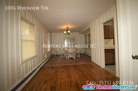 Foto del edificio - 1004 Riverview Terrace