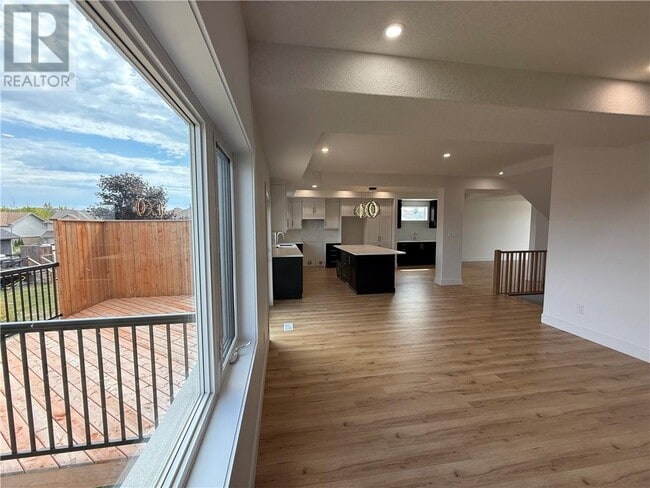 Building Photo - 828 Moonrock Ave