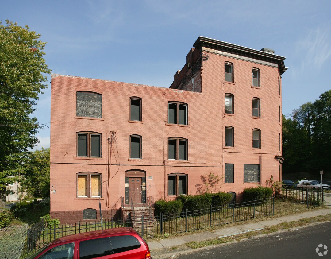 Zion St Apartments - 445-447 Zion St