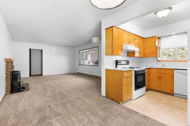 Building Photo - 3511 SE Cora Dr