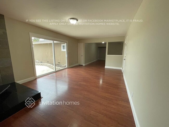 Building Photo - 3343 Hacienda Way