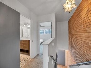 Building Photo - 3809 N Braeswood Blvd