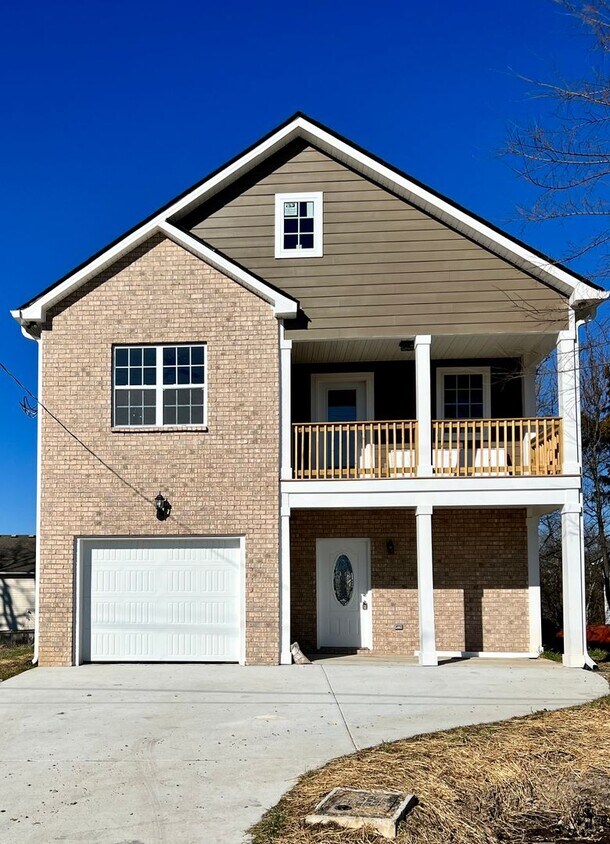 Stunning, Modern 4-Bed / 2.5-Bath Home for... - Stunning, Modern 4-Bed / 2.5-Bath Home for...