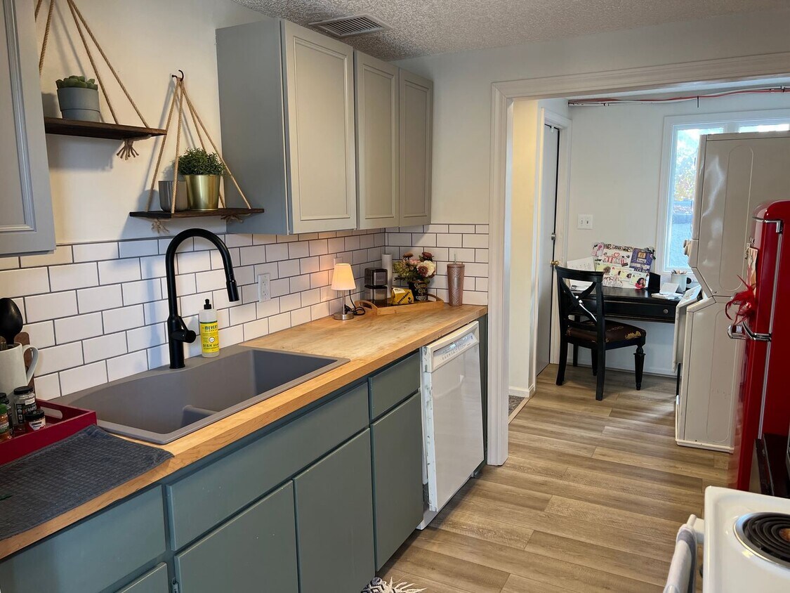 Foto principal - WIRED - West Plaza Condo, LLC