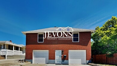 Building Photo - 603 S 31st Ave