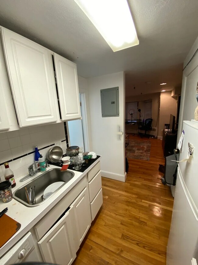 Foto del edificio - 10A Westland Ave