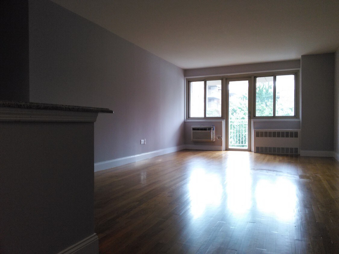 Foto principal - 70 W 93rd St
