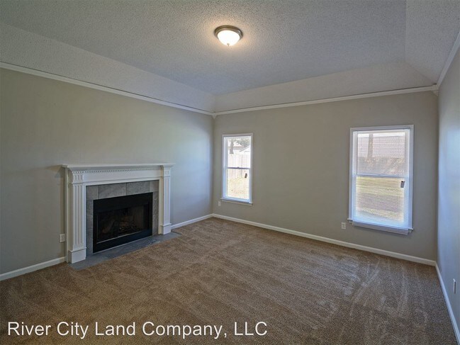 Building Photo - 5 br, 3.5 bath House - 7414 Iris cove