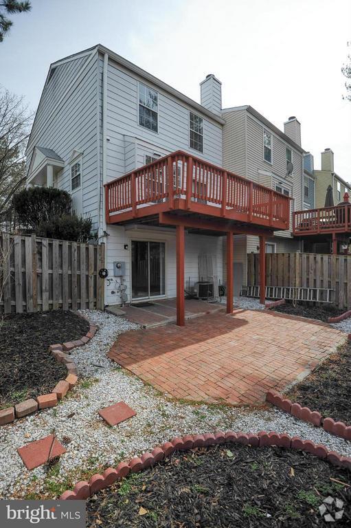Building Photo - 6627 Briarleigh Way