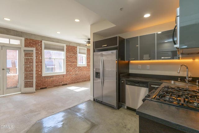 Building Photo - 139 S Los Robles Ave