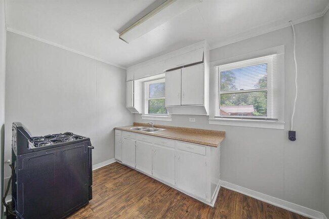 Foto del edificio - 8402 Brockton St