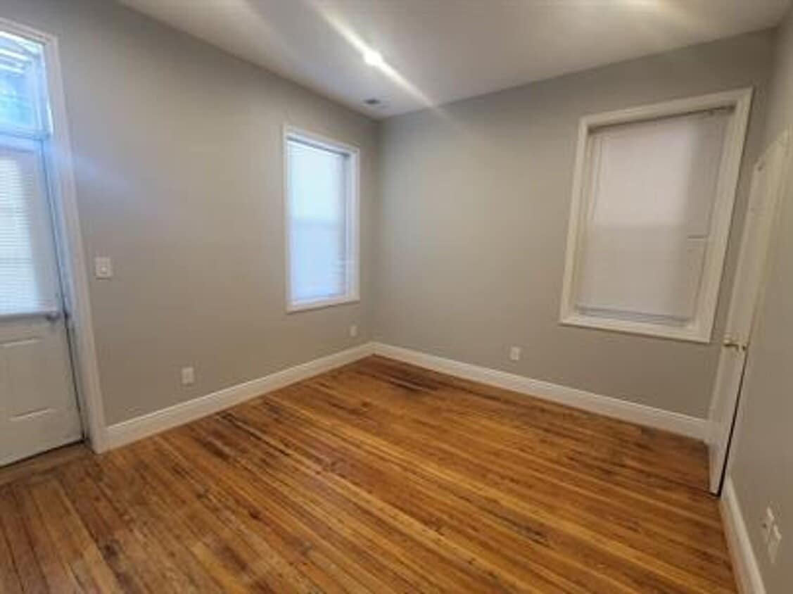Foto del edificio - 3002 N Calvert St