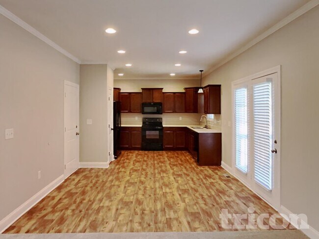 Foto del edificio - 523 Twyla Dr