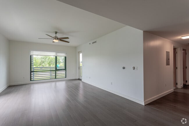 2BR, 2BA - 1319 SF - Farmers Park Apartments
