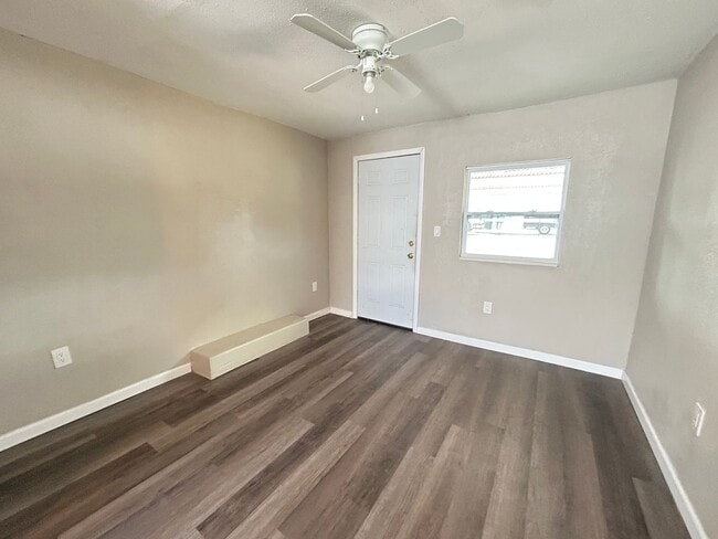Foto del edificio - Updated 1 Bed 1 Bath Unit in Super Convenient Location!