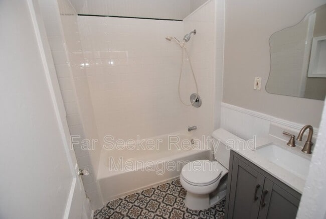 Building Photo - 1525 Osceola St