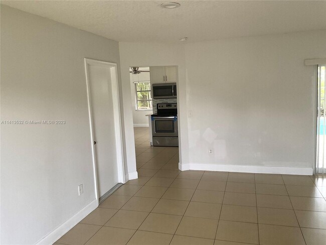 Foto del edificio - 22040 Flanders Ct