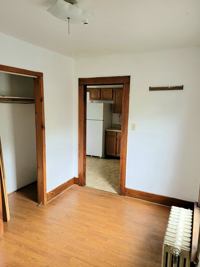 Building Photo - 629 lemoyne av