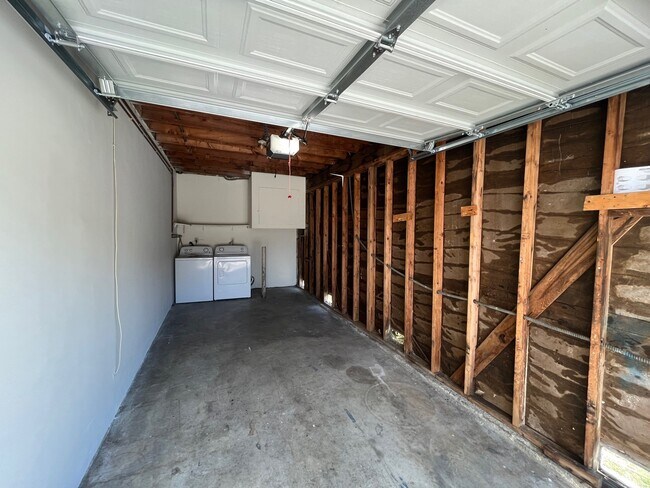 Foto del edificio - 1709, 1711 Landis Street