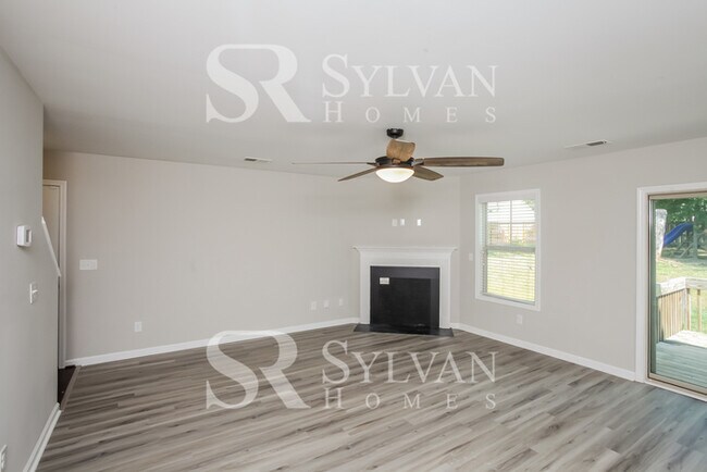 Foto del edificio - Spacious 5BR 3BA Home