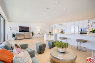 Building Photo - 1221 Ocean Ave