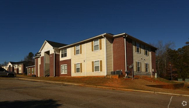 Deerwood Apartaments - Deerwood Apartments