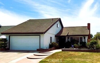 Building Photo - 5172 Glenwood Cir