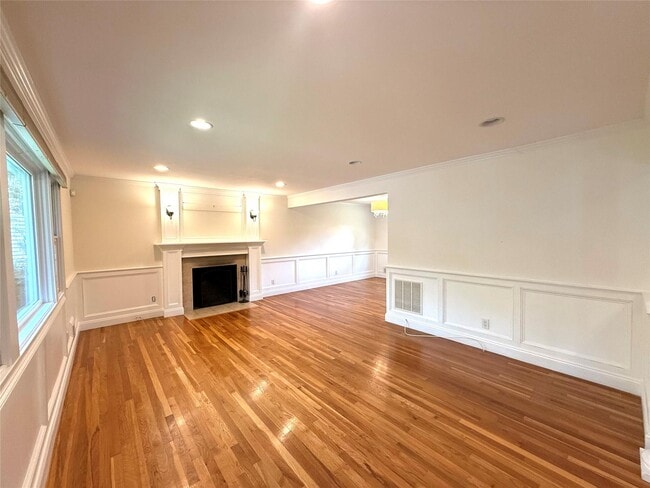 Building Photo - 6 Cove Ln