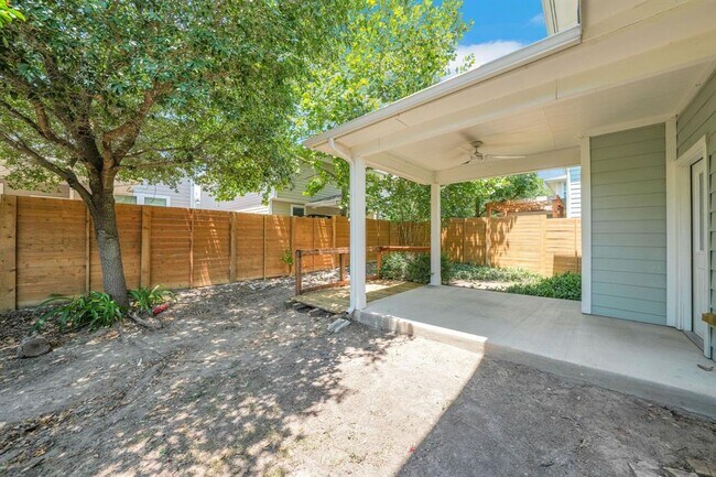 Foto del edificio - 7408 Brynner St
