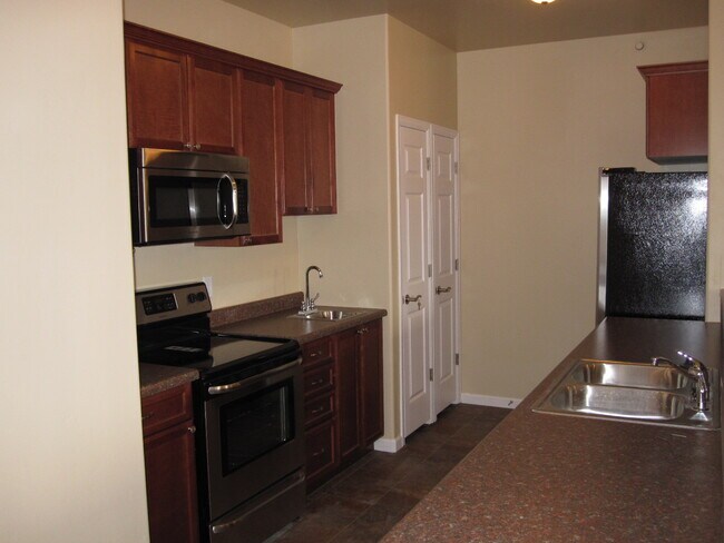 Cocina - 1510 Glenwood Ave