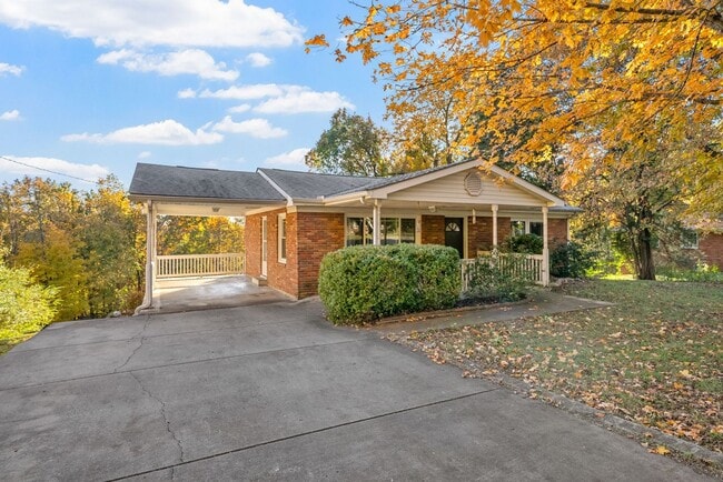 Building Photo - 3026 Lintwood Dr