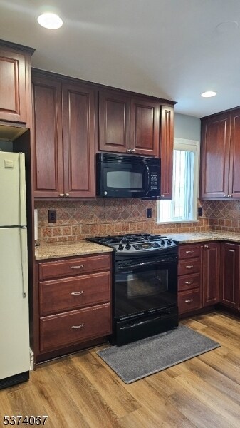 Foto del edificio - 56 Woods Edge Dr