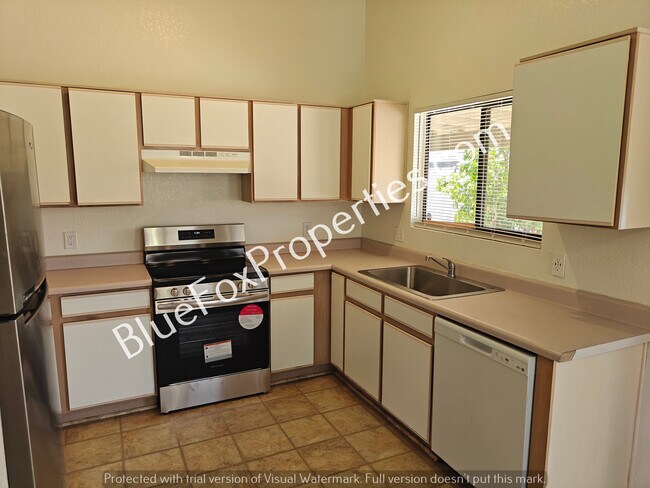Foto del edificio - 1643 W Denning Ct
