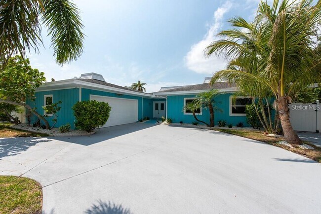 Foto del edificio - 4643 Bay Crest Dr