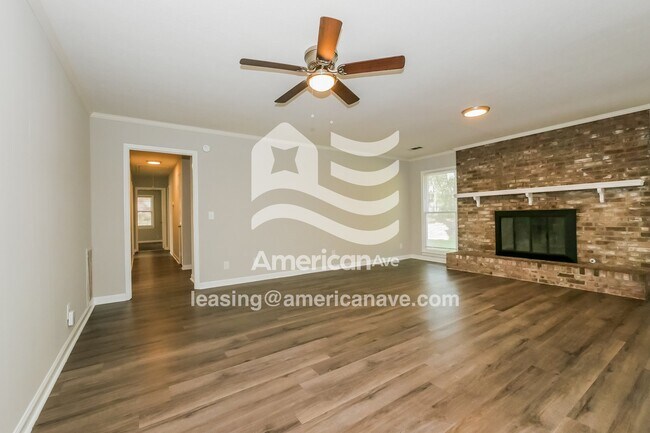 Foto del edificio - 4302 Castlewood Pkwy