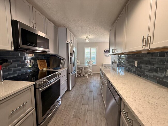 Foto del edificio - 4942 Coquina Key Dr SE