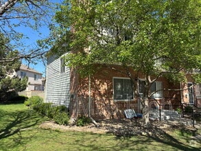 Building Photo - 3005 W 107th Pl