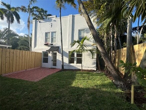 Building Photo - 1573 NE 33rd St