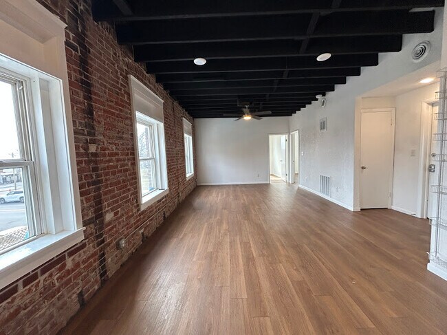 Foto del edificio - 2202 Lexington Ave