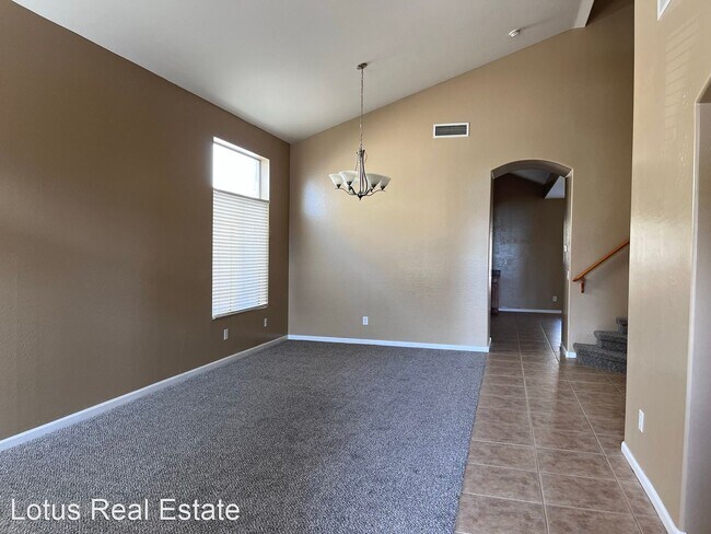 Building Photo - 5 br, 3 bath House - 1274 W Falls Canyon Dr
