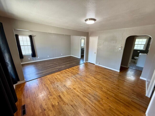 Foto del edificio - Adorable 3 bedroom 1.5 bathroom house for ...