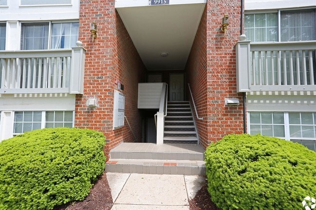 Building - Montgomery Club Apartments*